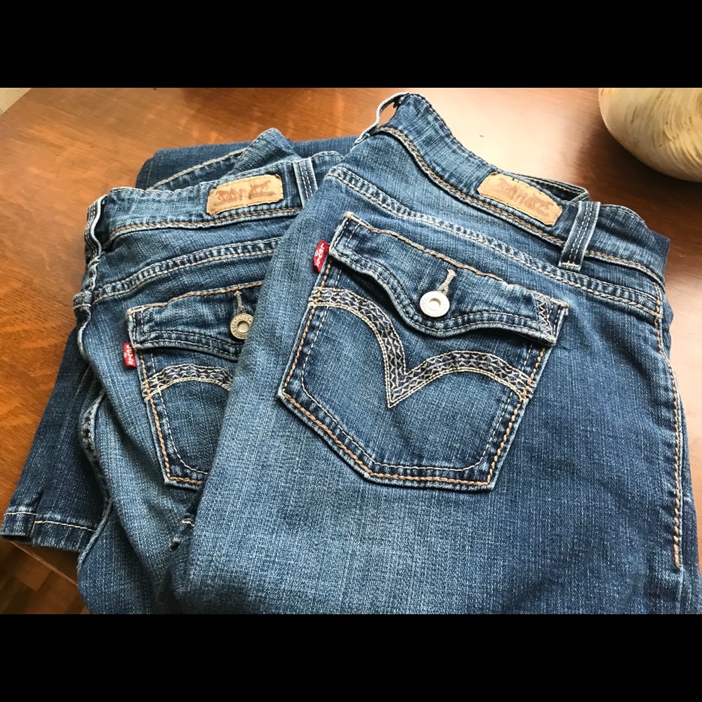 Levi’s 529 Curvy Boot Cut - Size 6 - 2 pair